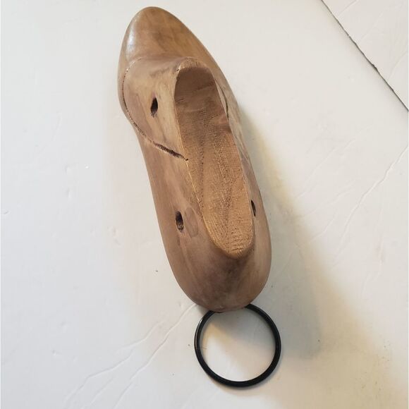 Wall Hanging Shoe Stretcher - Picture 6 of 8